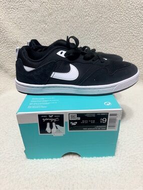 Nike Kids Black and White Low-Top Sneakers